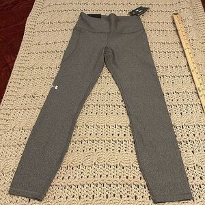 NWT‎ Under Armour compression high-rise ankle leggings heat gear women’s XS gray